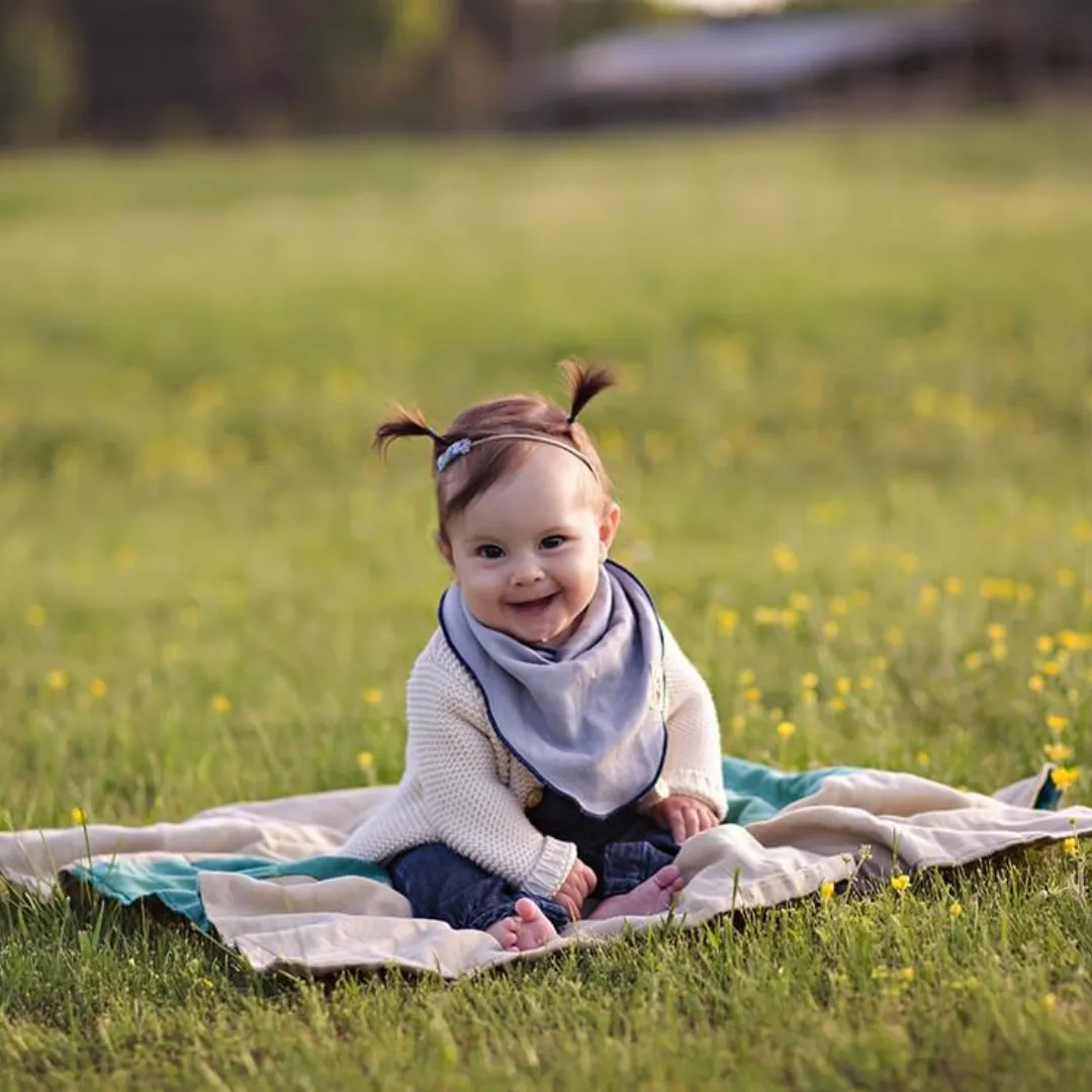 Poncho Baby Baby Blanket - Organic Roly Blanket - Reversible Emerald/Beige