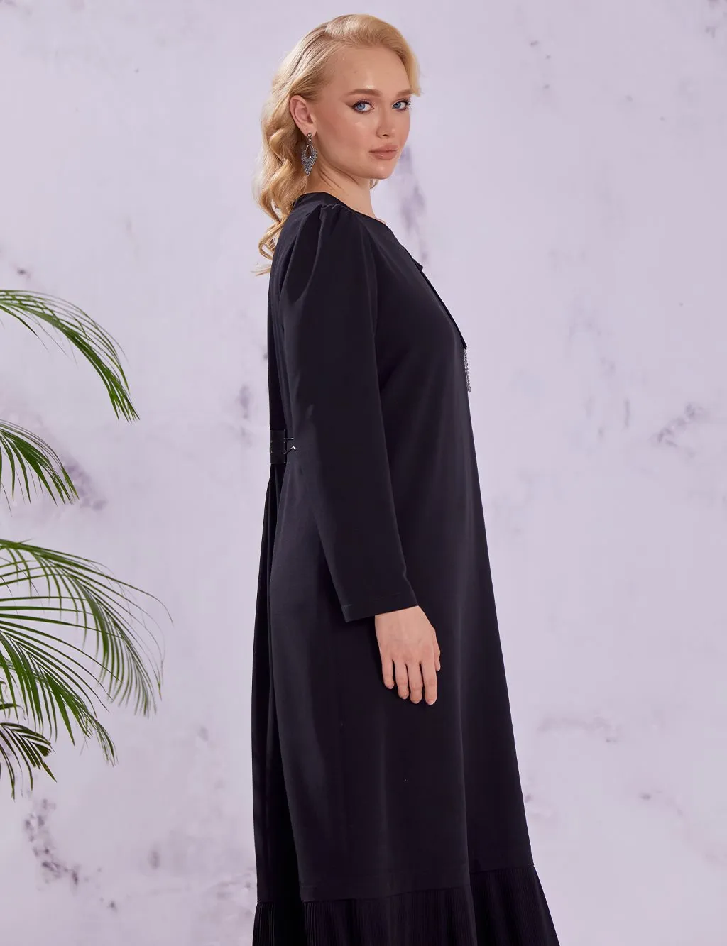 Stylish Dress with Bead Tassels Black