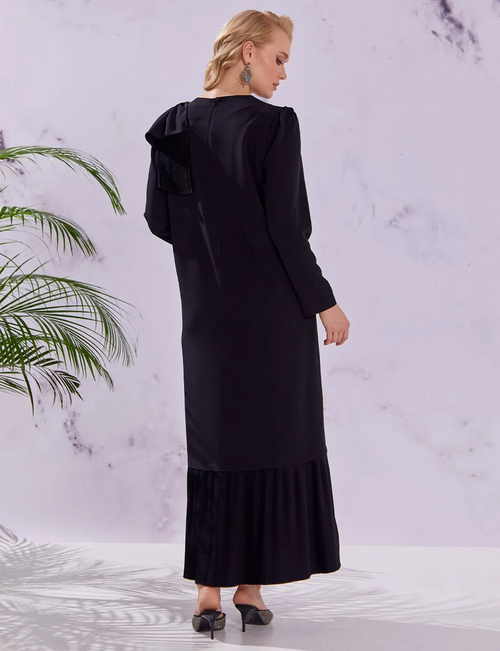 Stylish Dress with Bead Tassels Black